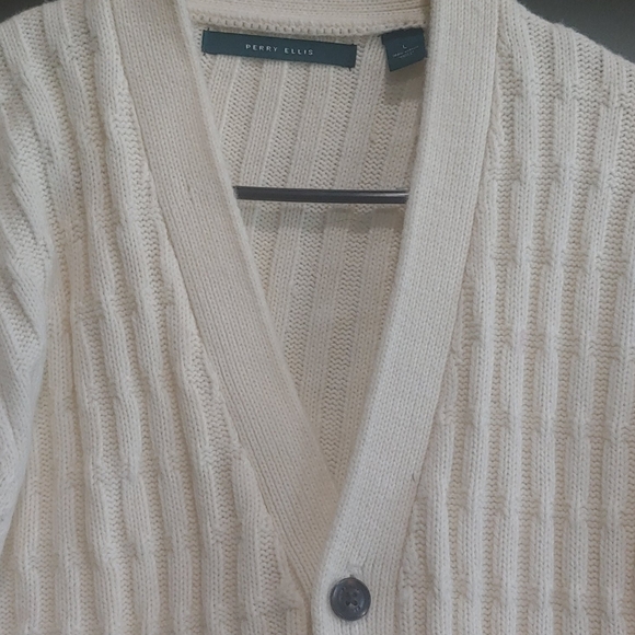 Perry Ellis - Picture 2 of 2